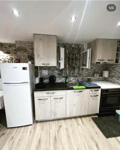 Η κουζίνα ή μικρή κουζίνα στο Sofisstudios