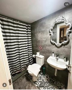 Ένα μπάνιο στο Sofisstudios +5 φωτογραφίες