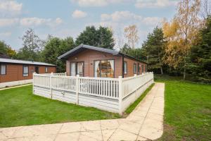 Το κτήριο όπου στεγάζεται  η παραθεριστική κατοικία