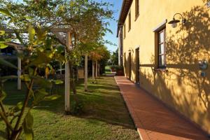 Fotografie z fotogalerie ubytování Sarzana-Charming Room Pool and BB v destinaci Sarzana + 15 fotografií