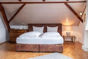 Ένα ή περισσότερα κρεβάτια σε δωμάτιο στο Apartmenthaus Brunnenhof