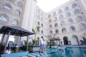 Bazén v ubytování Classic Sapphire Ananta Bundi nebo v jeho okolí