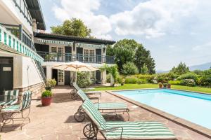 Piscine de l'établissement Golfetmer Studio ou située à proximité