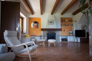 Posezení v ubytování Villa Fortuna - villa 12 posti con piscina