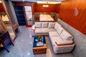 Χώρος καθιστικού στο Lakshmi Residency Chottanikkara