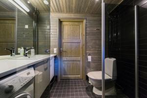 Koupelna v ubytování Levin Stara C 14 Visit Levi + 10 fotografií