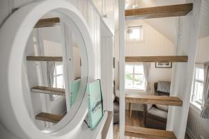 Gallery image of Olenilsøya Mini Villa in Reine +23 photos