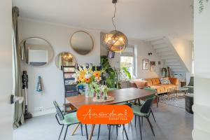 Posezení v ubytování Amsterdam Group Villa - 32Beds - 7 bedrooms