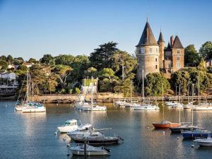 Φυσικό τοπίο κοντά σε αυτή η παραθεριστική κατοικία