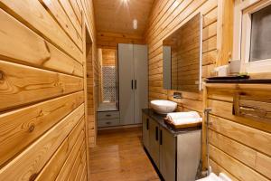 Η κουζίνα ή μικρή κουζίνα στο The Kanatal Retreat Cottages +18 φωτογραφίες