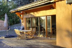 Αίθριο ή υπαίθριος χώρος στο Les romarins d'auvare