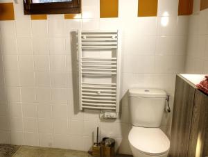 Ένα μπάνιο στο Les romarins d'auvare +10 φωτογραφίες