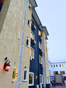 Το κτήριο όπου στεγάζεται  το ξενοδοχείο