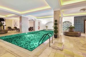 Πισίνα στο ή κοντά στο Hotel Ickale