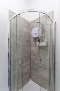 Koupelna v ubytování Stylish 4 En-Suites Stay Near Anfield Free Parking + 62 fotografií