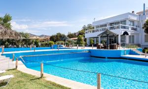 Gallery image of Kamari Beach Hotel in Potos