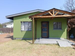 Tòa nhà nơi căn hộ tọa lạc