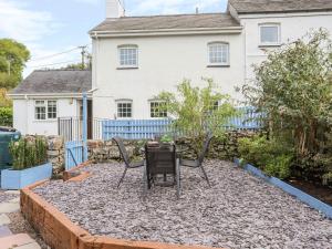 Κήπος έξω από το Bryn Bach