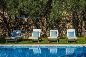 Bazén v ubytování Family friendly house with a swimming pool Klis, Split - 21656 nebo v jeho okolí