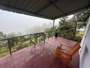 Balkón nebo terasa v ubytování COOL CAMPING-Purple room for 2 persons + 4 fotografie