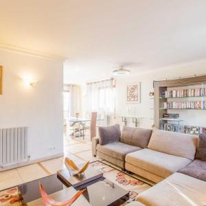 Posezení v ubytování Arhomeplus-hunic