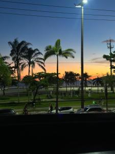 Solopgangen eller solnedgangen set fra lejligheden + 9 billeder