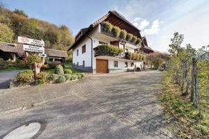 Budova, kde se farma nachází