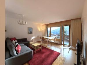 TV a/nebo společenská místnost v ubytování Schwarzhorn 3- komplett renoviert, tolle Aussicht!