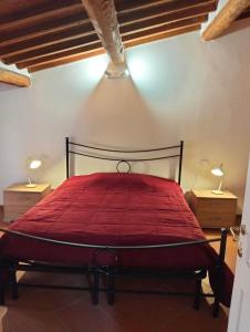 Postel nebo postele na pokoji v ubytování Zinfarosa Color House