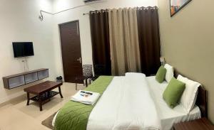 Gallery image of Amaya hotel in Kāthgodām