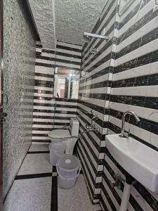 Koupelna v ubytování Selfie point hotel restaurant & cafe