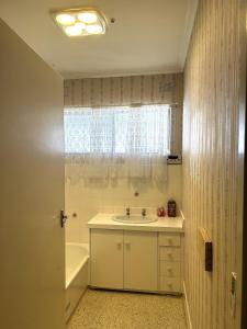 Koupelna v ubytování Spacious and Modern Guest House