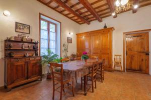 Fotografie z fotogalerie ubytování La Ferme Des Rosières - Chambres v destinaci La Garde-Adhémar