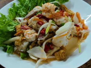 Gallery image of BaanPhutawanLanta in Ban Mo Nae