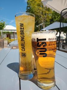 Nápoje v ubytování Villa ChoCoLatt Guest House and Porta Taverna Restaurant