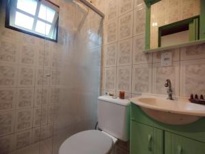 Ένα μπάνιο στο Casinha mística nas montanhas em São Pedro da Serra +38 φωτογραφίες