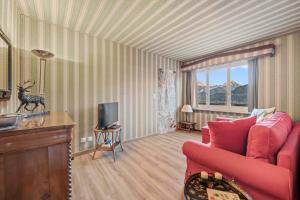 Posezení v ubytování StMoritz Center Vintage Terrace 180 full lake view