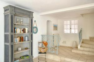 Χώρος καθιστικού στο Provencal Villa With Pool Near Figanières