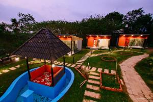 Bazén v ubytování Mistyloft by East West nebo v jeho okolí