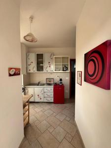 Η κουζίνα ή μικρή κουζίνα στο La Casa Di Imma