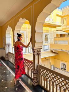 Khách lưu trú tại The Raj Palace (Small Luxury Hotels of the World)