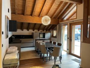 Η κουζίνα ή μικρή κουζίνα στο Chalet Saint Joseph