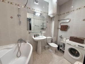 Ένα μπάνιο στο Kyiv 3D Kruglik Apartment +13 φωτογραφίες