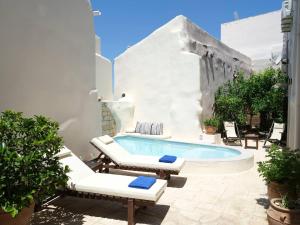 Hồ bơi trong/gần Casa Sofia Apt#1, By Hellocrete