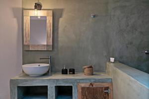 Phòng tắm tại Casa Sofia Apt#1, By Hellocrete +21 ảnh