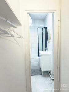 Koupelna v ubytování Paris Pompidou