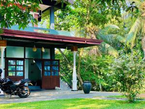 Κήπος έξω από το Discovery resort