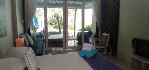 Μια τηλεόραση ή/και κέντρο ψυχαγωγίας στο the Oasis