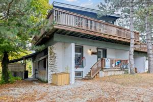 Budova, kde se chata nachází