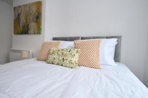 Ένα ή περισσότερα κρεβάτια σε δωμάτιο στο 1A Lime Street